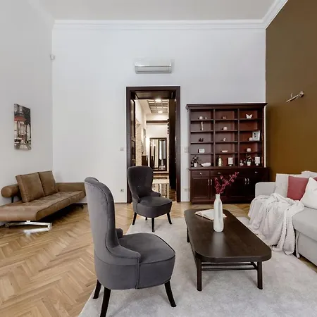 Luxe, Historic Near Downtown Landmarks 19th Century *