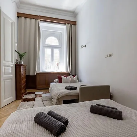 Luxe, Historic Near Downtown Landmarks 19th Century