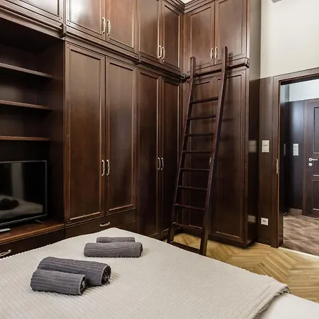 Luxe, Historic Near Downtown Landmarks 19th Century *