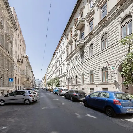 Luxe, Historic Near Downtown Landmarks 19th Century *